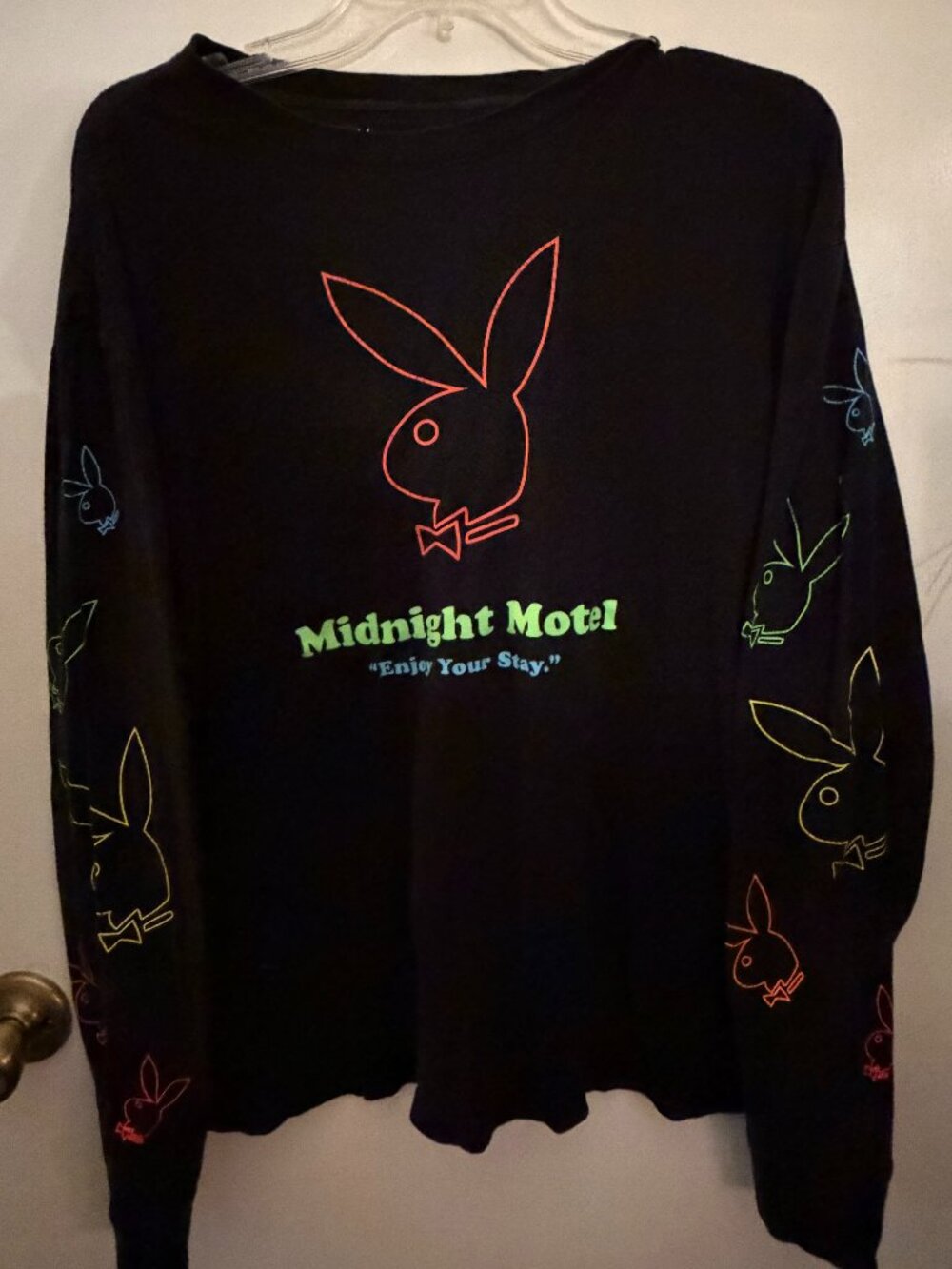 Playboy by PacSun Midnight Motel Black Long Sleeve Graphic T-Shirt Men’s Size M
